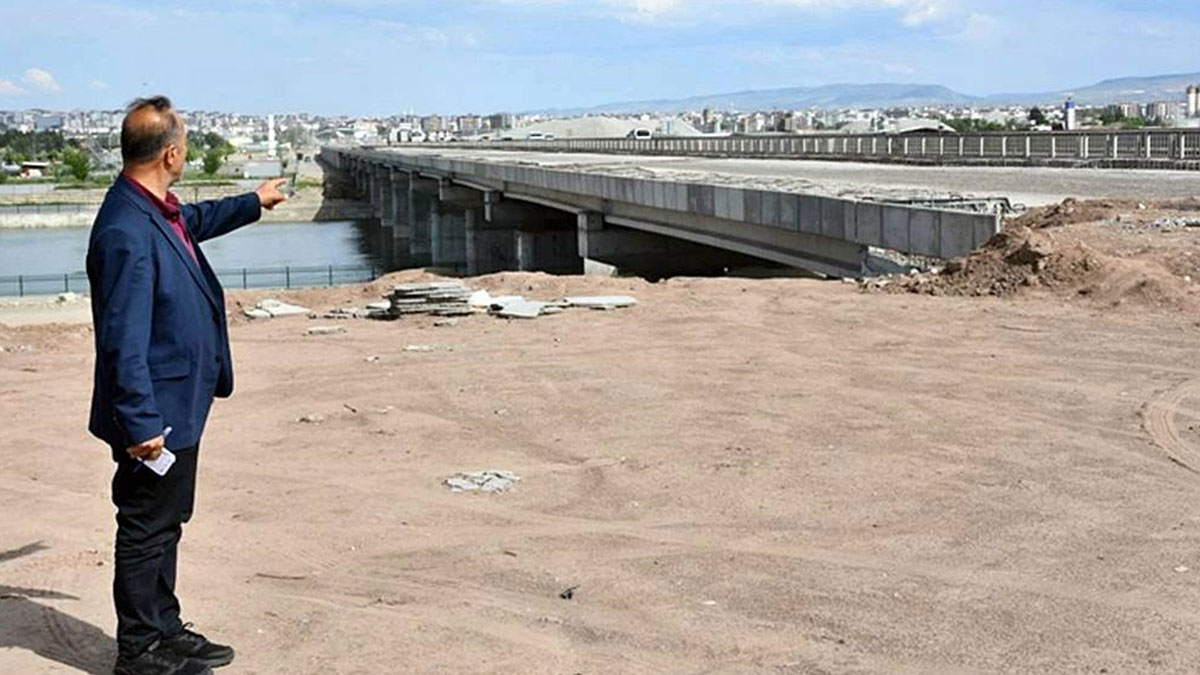 Yol bitmeden köprü yaptılar: 10 yıldır bekliyorlar! Batman'da bir garip duble yol hikayesi