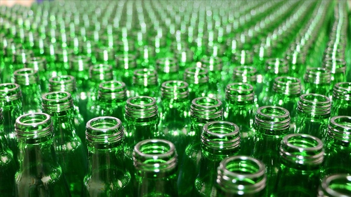 Maden suyu içmenin doğru yolu: Şişeden içmek neden daha sağlıklı?