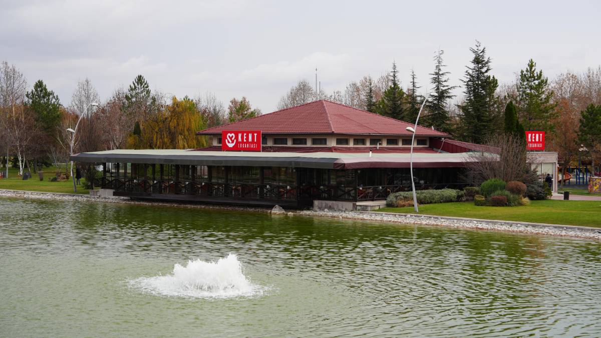 Binlerce vatandaşa sıcak yemek imkânı! Büyükşehir, “Askıda Yemek” uygulaması ile ihtiyaç sahiplerine destek oluyor