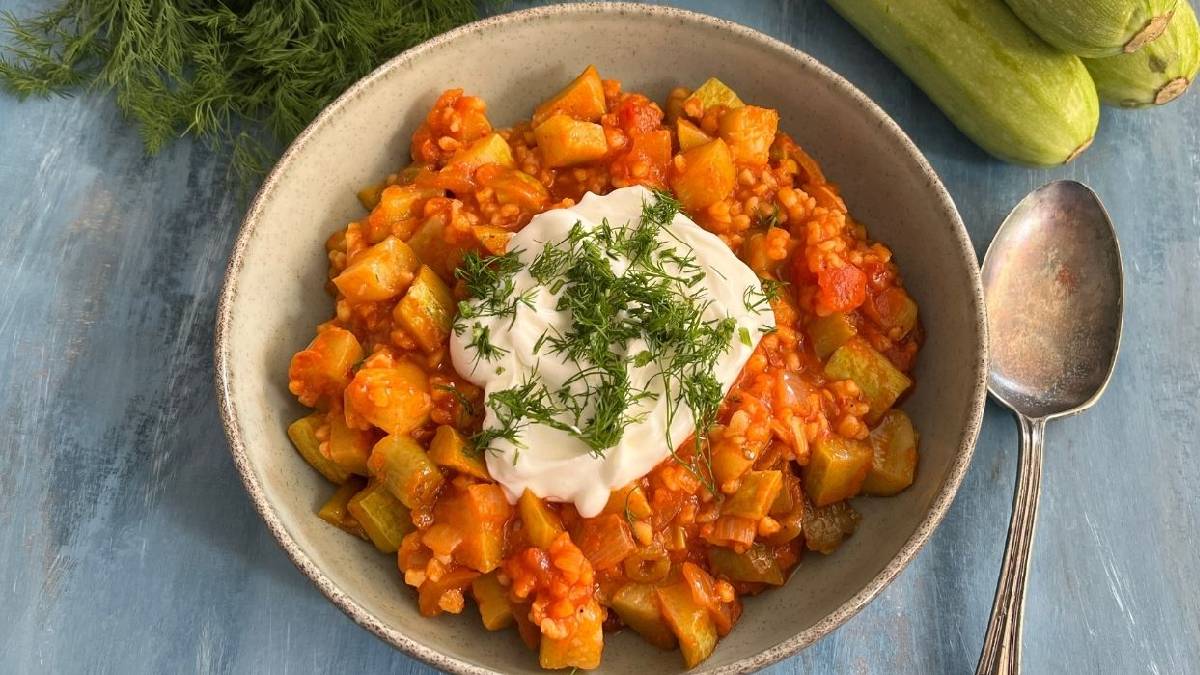 Kabak sevmeyen bile ‘Bir tabak daha’ diyecek! Hem pratik hem lezzetli: İşte kabak diblesi tarifi