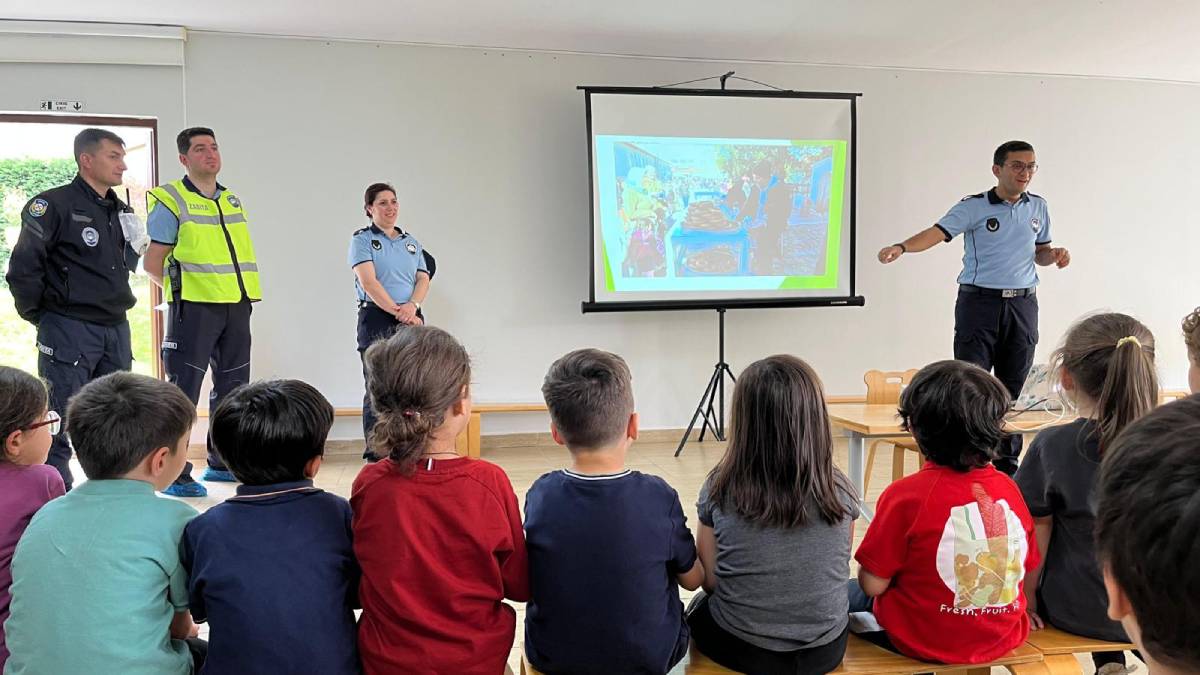 Büyükşehir zabıtasından çocuklara trafik eğitimi