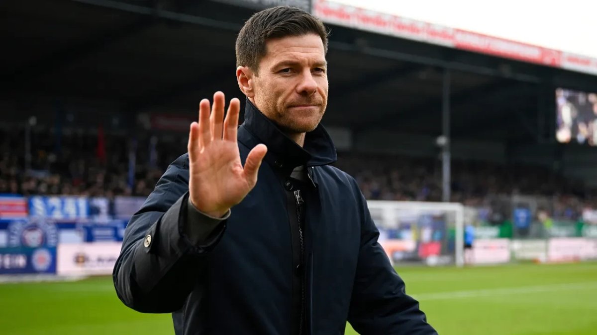 Xabi Alonso'dan beklenen açıklama geldi! İspanyol teknik adam kararını resmen açıkladı