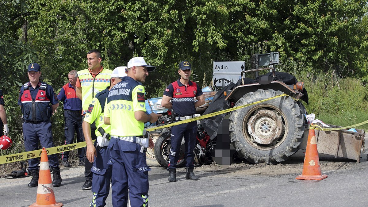Aydın'da feci kaza: Traktörle motosiklet çarpıştı! 3 ölü