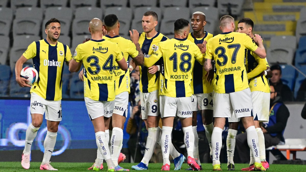 Kanarya deplasmanda galip: Fenerbahçe, Başakşehir karşısında kazandı maç fazlasıyla puan farkını 5' düşürdü