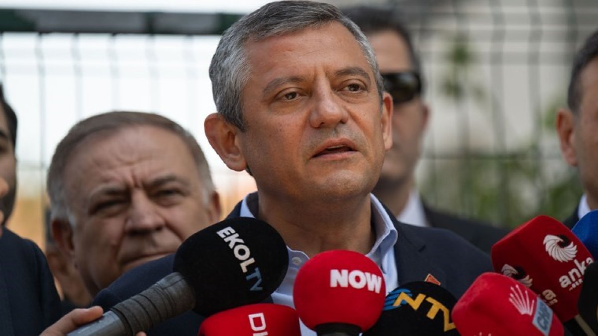 Özel, saat 12.00'yi işaret etti: 'Önemli mesajlarımız olacak'