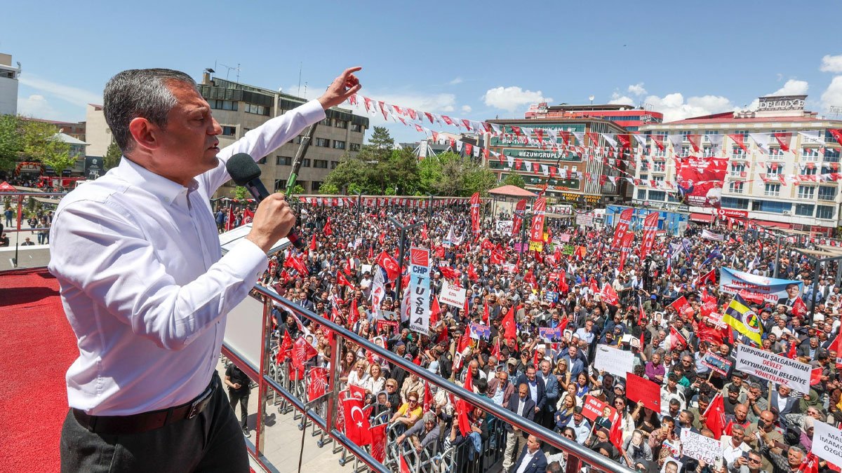 Özgür Özel'den PKK'nın 'fesih kongresi'ne ilişkin açıklama: Terörsüz Türkiye'ye evet diyoruz