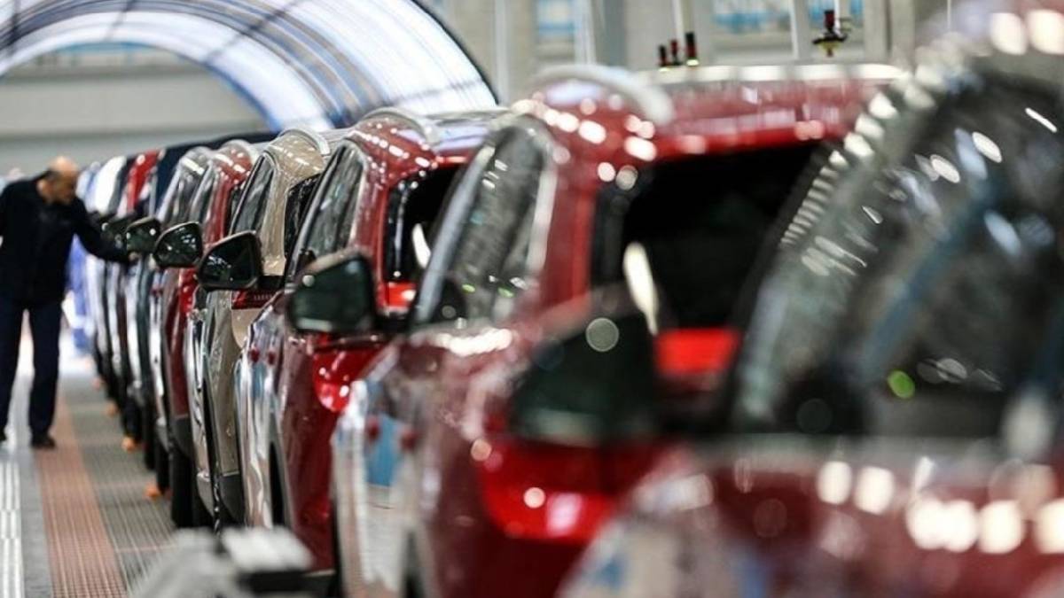Otomotiv sektöründen dört ayda tarihi zirve: İhracatta rekor tazeledi