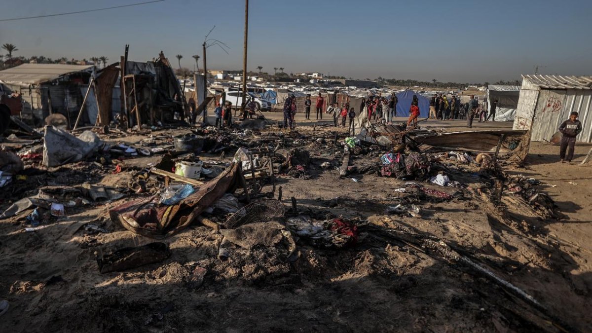 İsrail'den Gazze'de sivillere ölüm yağmuru: 8’i çocuk 26 Filistinli çadır saldırısında hayatını kaybetti