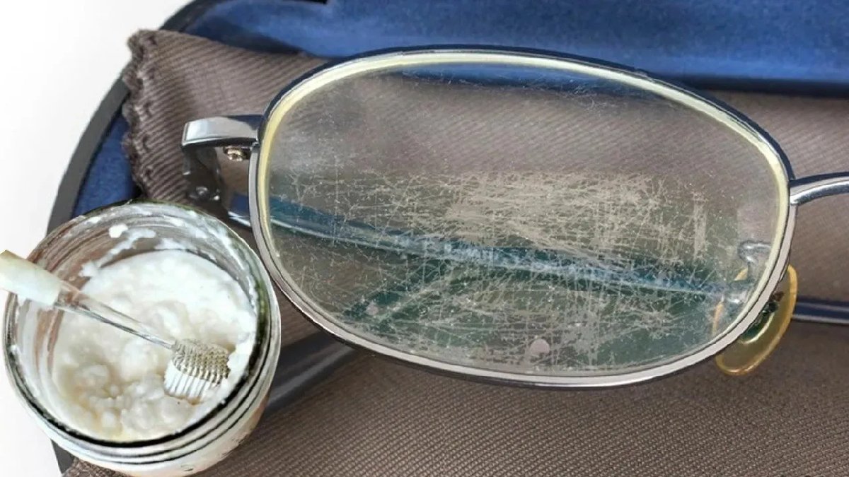 Gözlük camlarınız cam gibi parlayacak! Çizikler anında yok oluyor, kimse gözlerine inanamıyor