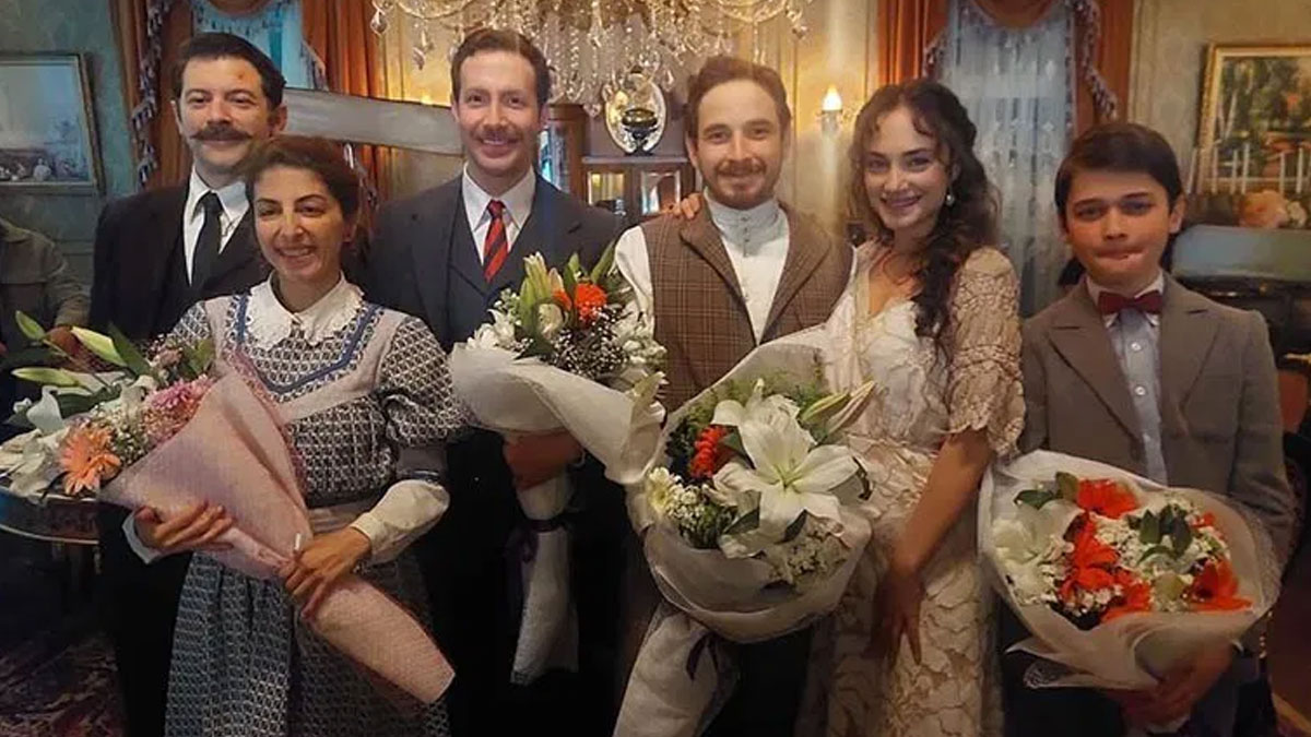 Cem Yiğit Üzümoğlu 'Şakir Paşa Ailesi'ne veda etti