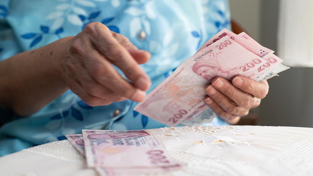 Emekliye Kurban Bayramı ikramiyesi belli oldu! O tarihe dikkat: 4 bin TL almak için son gün 31 Mayıs, kaçıran alamayacak