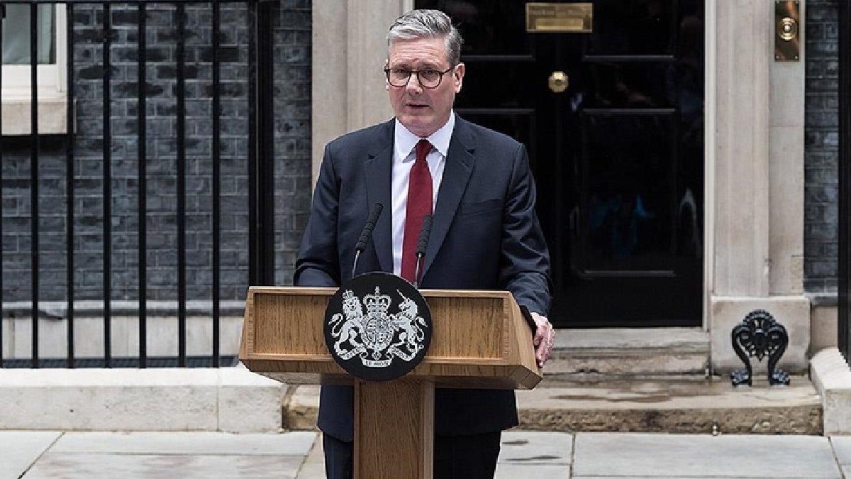 İngiltere lideri Starmer’ın hedefi göçü azaltmak: Önlem almazsak yabancılar adası olma riskimiz var