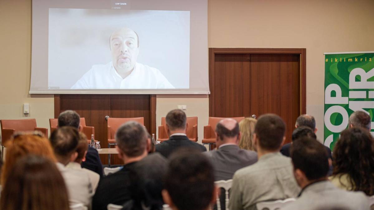 Başkan Tugay COP İzmir’de konuştu