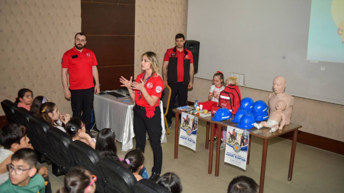 Esenyurt Belediyesinden özel çocuklara Deprem Bilinci Eğitimi