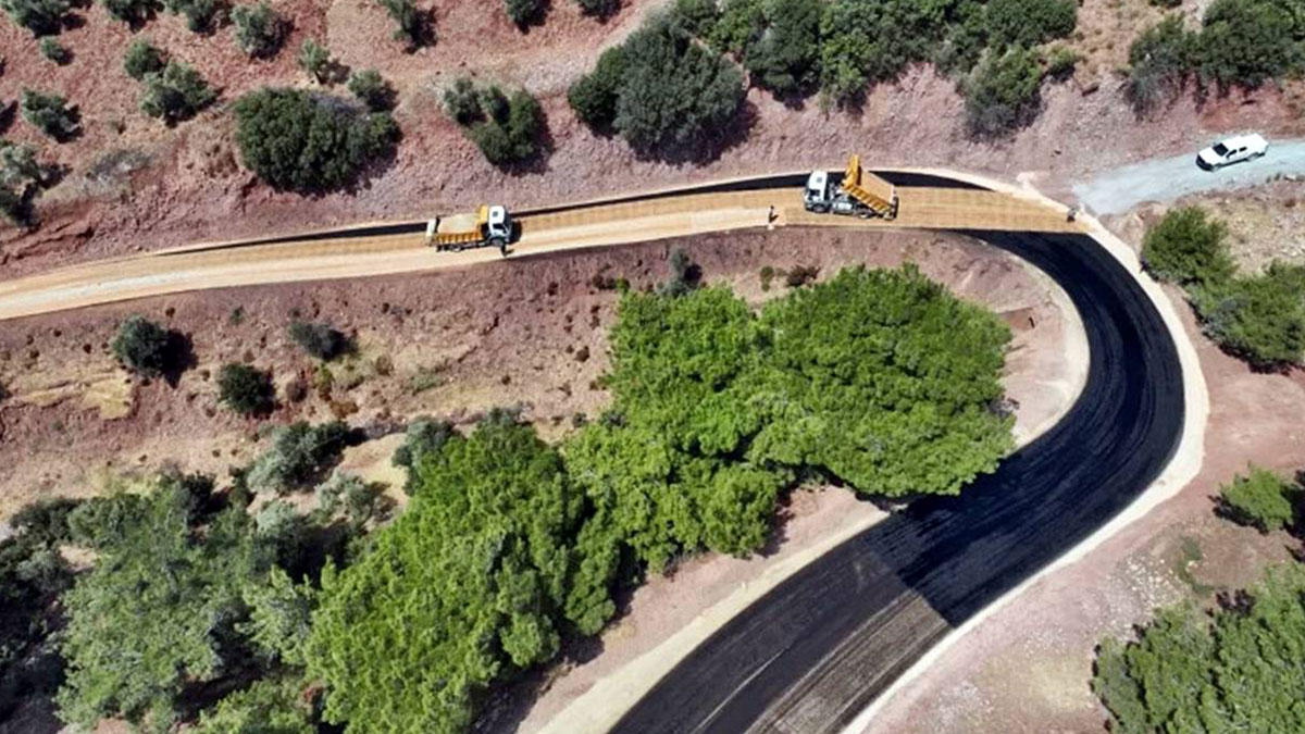 Hatay'da 6 mahalleyi birleştiren yolda sona doğru! 20 yıllık sorun nihayet çözülüyor