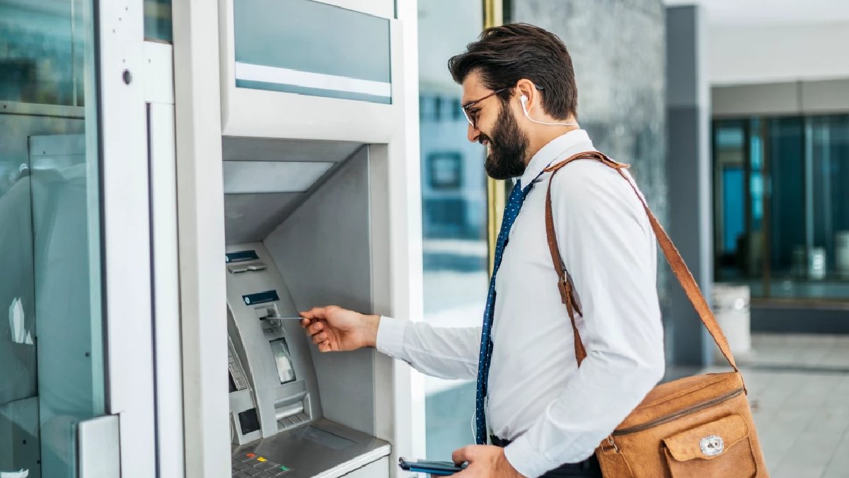 Bankaya gitme ödemi kapanıyor! Saatlerce sıra beklemenize gerek yok! ATM’den dakikalar içinde halledin