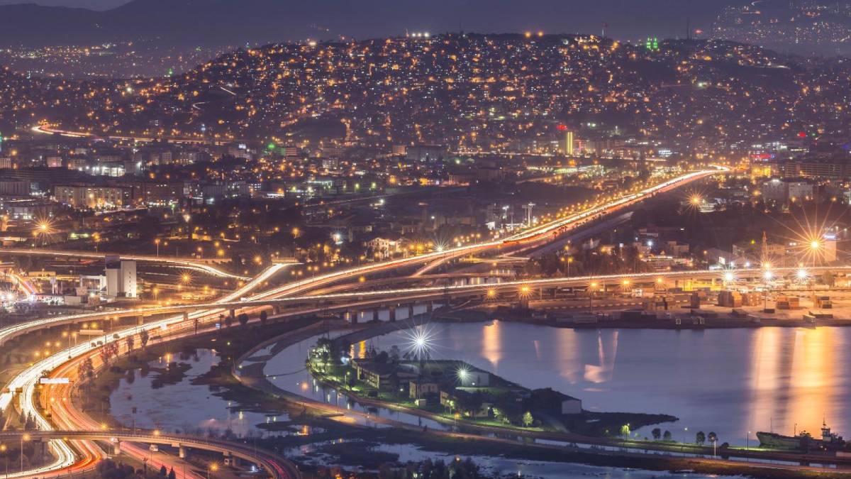 İzmir’in dijital ikizi geliyor