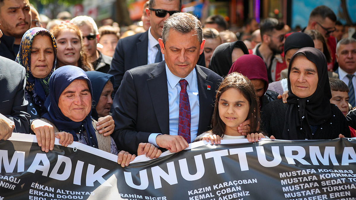 Özel'den Soma açıklaması: 11 yıl sonra yüreğimiz ilk günkü gibi yanıyor