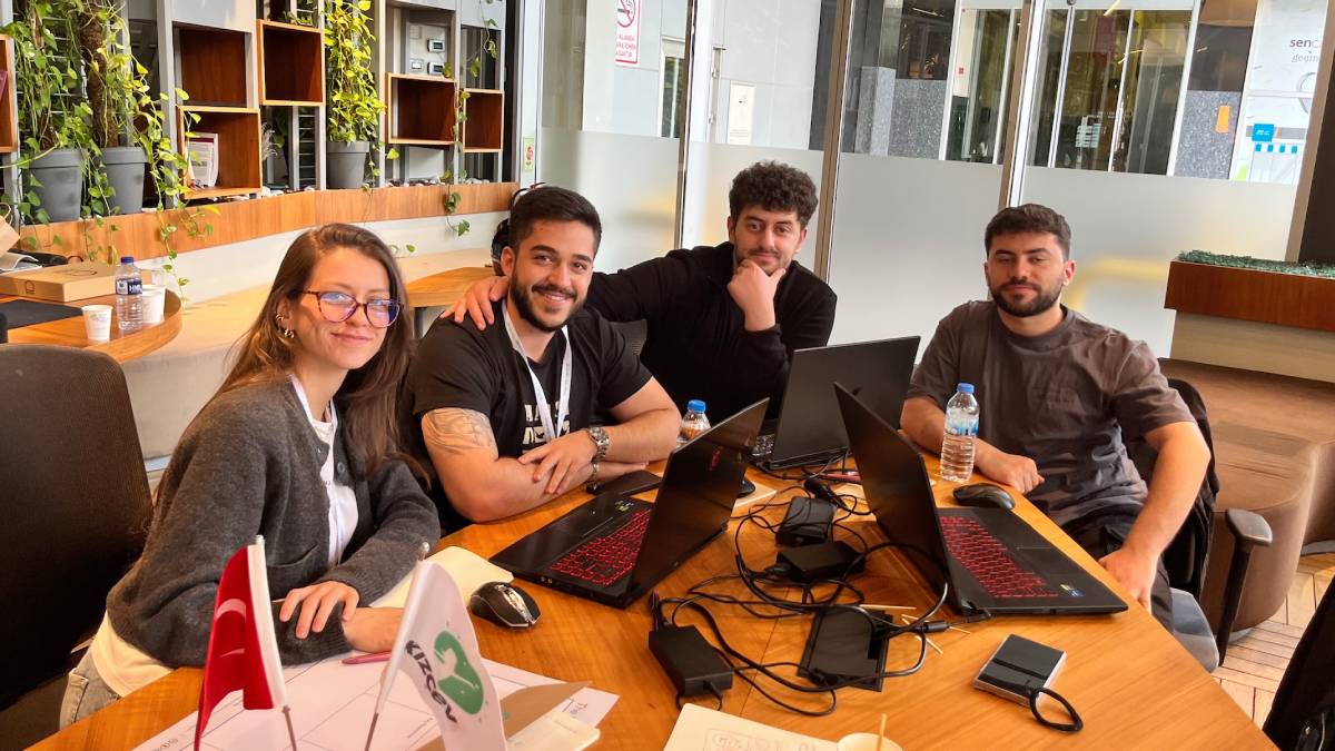 Güvenle Büyüsün Hackathonu’nda kazanan oyun arkadaşı platformu ‘TAI’ oldu