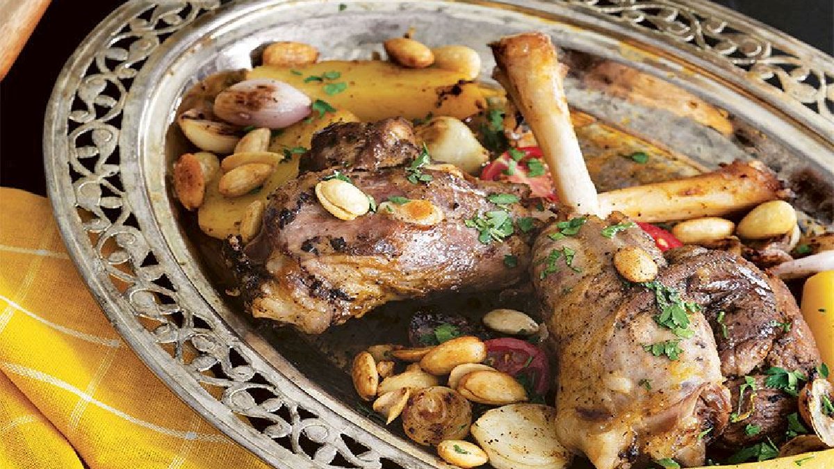 Yapımı meşakkatli lezzeti tarifsiz! Ağır misafirleri tam kalbinden vuracak! Fırında kuzu incik tarifi