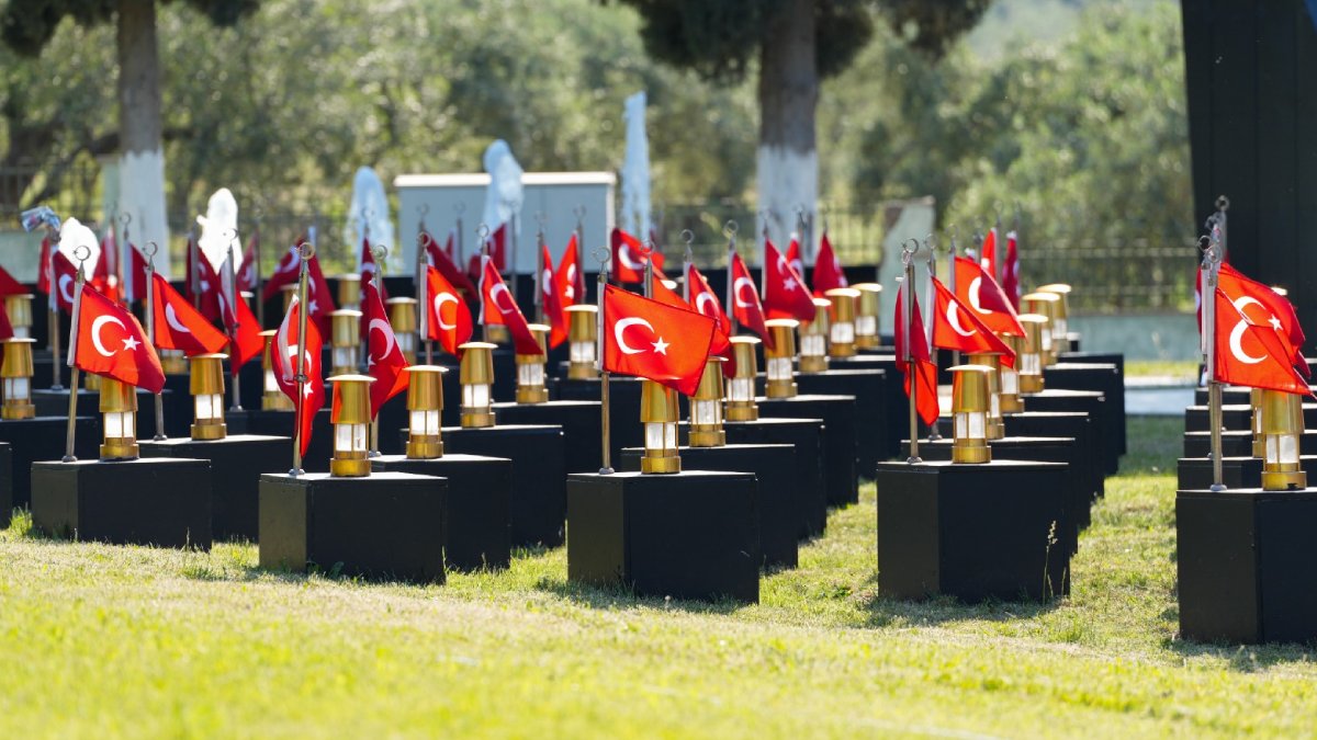 Başkan Zeyrek Soma’da maden şehitleri anma törenine katıldı