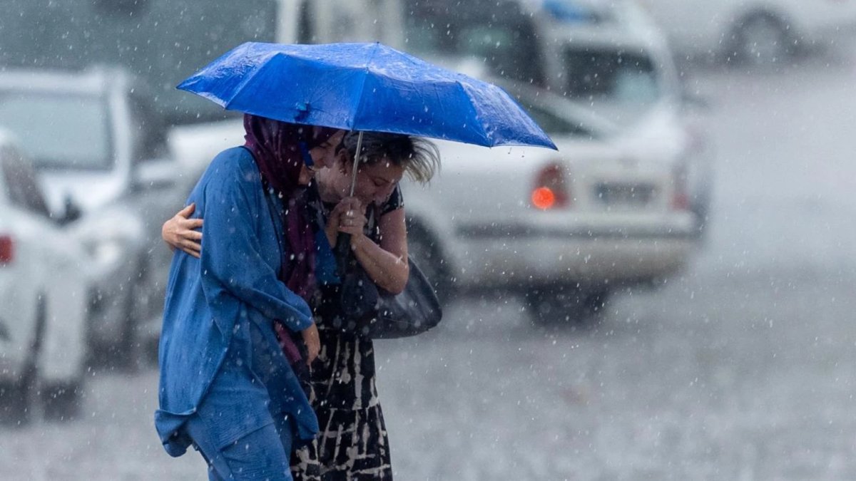 Meteoroloji'den 7 il için sarı kodlu uyarı: Gök gürültülü sağanak yağış geliyor