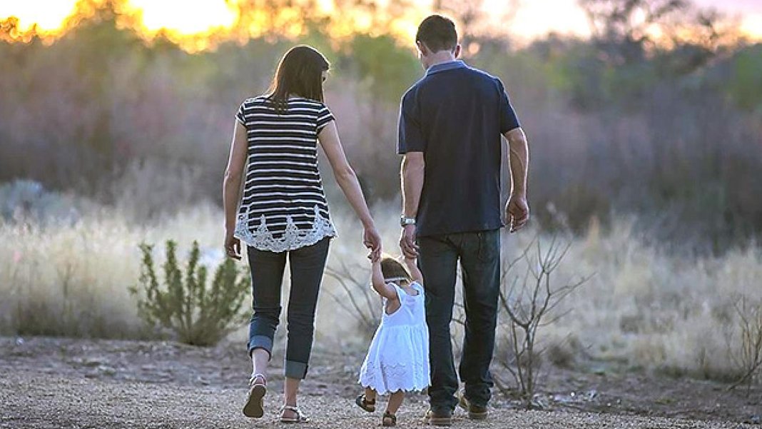 Türkiye’de aile yapısı değişiyor: Haneler küçülüyor, yalnız yaşam artıyor