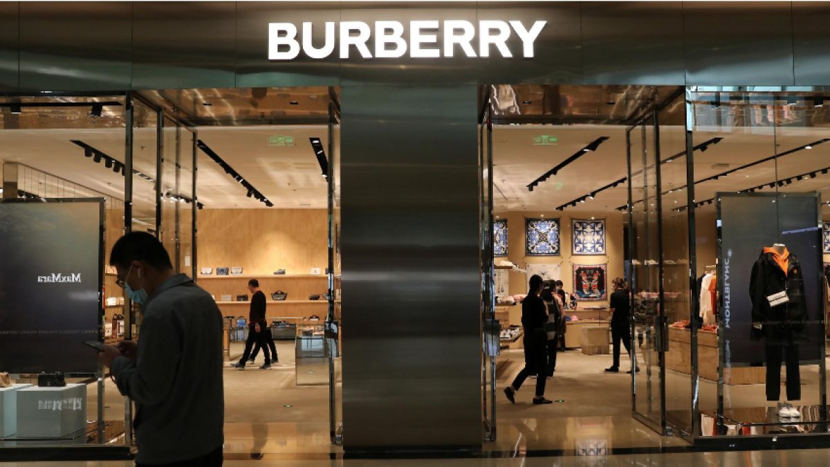 Ünlü moda devi çalışanlarını işten çıkaracak