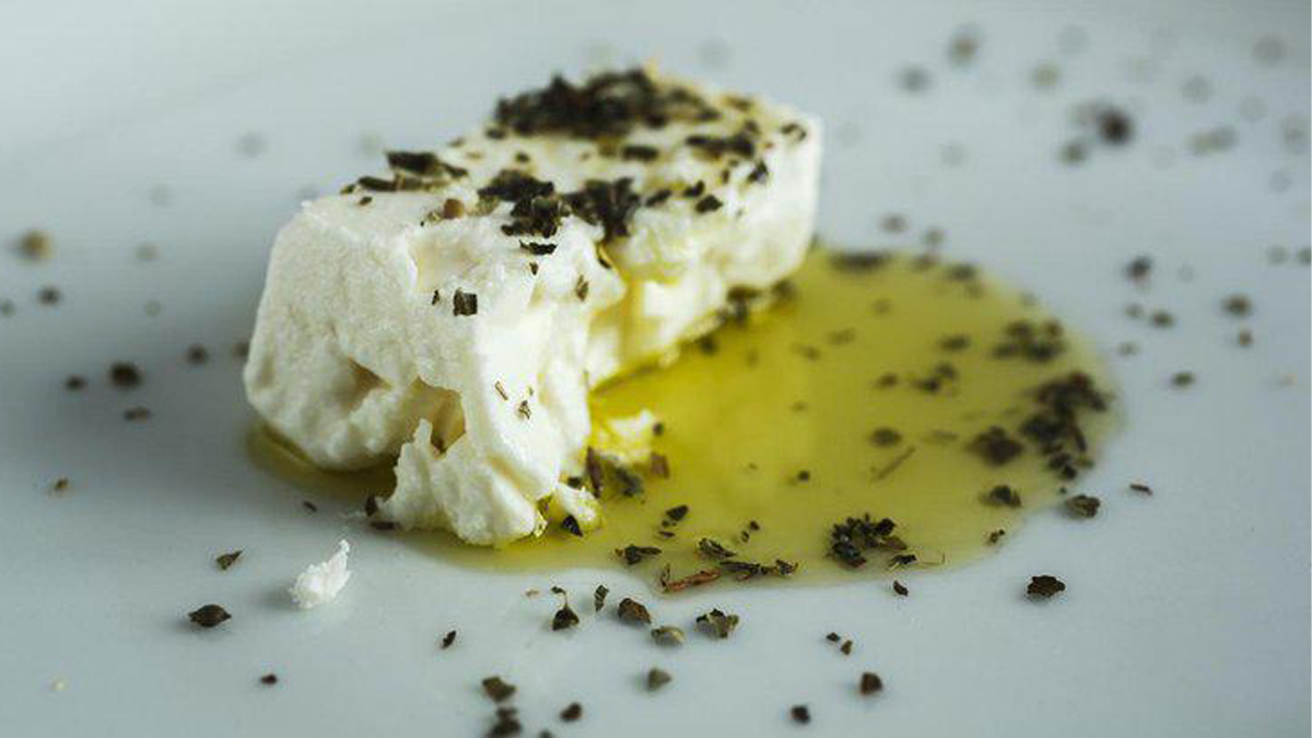 Kahvaltıda beyaz peynirin üzerine biraz ekleyin mucizeye tanıklık edin! Bağışıklığı kuvvetlendiriyor, gün boyu enerji veriyor