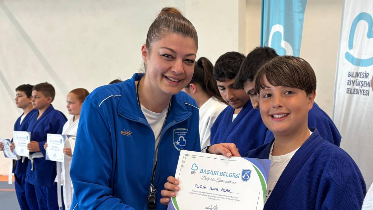 Başkan Akın’ın spora desteği meyvelerini veriyor: 49 judocu kuşak atladı