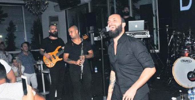 Berkay, 4 saatlik konserle herkesi çoşturdu