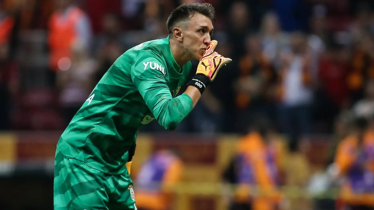 Muslera rekora ortak oldu: Bülent Korkmaz'ı geçmesine bir adım kaldı