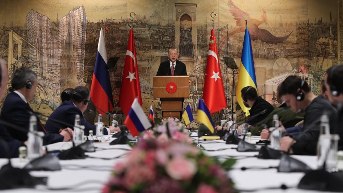 Dünyanın gözü İstanbul'da: Rusya ile Ukrayna arasında barış masası kuruluyor