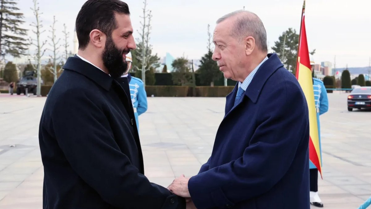 Ahmed Şara'dan Erdoğan'a teşekkür: Suriye'nin yeniden ayağa kalkması için kararlı