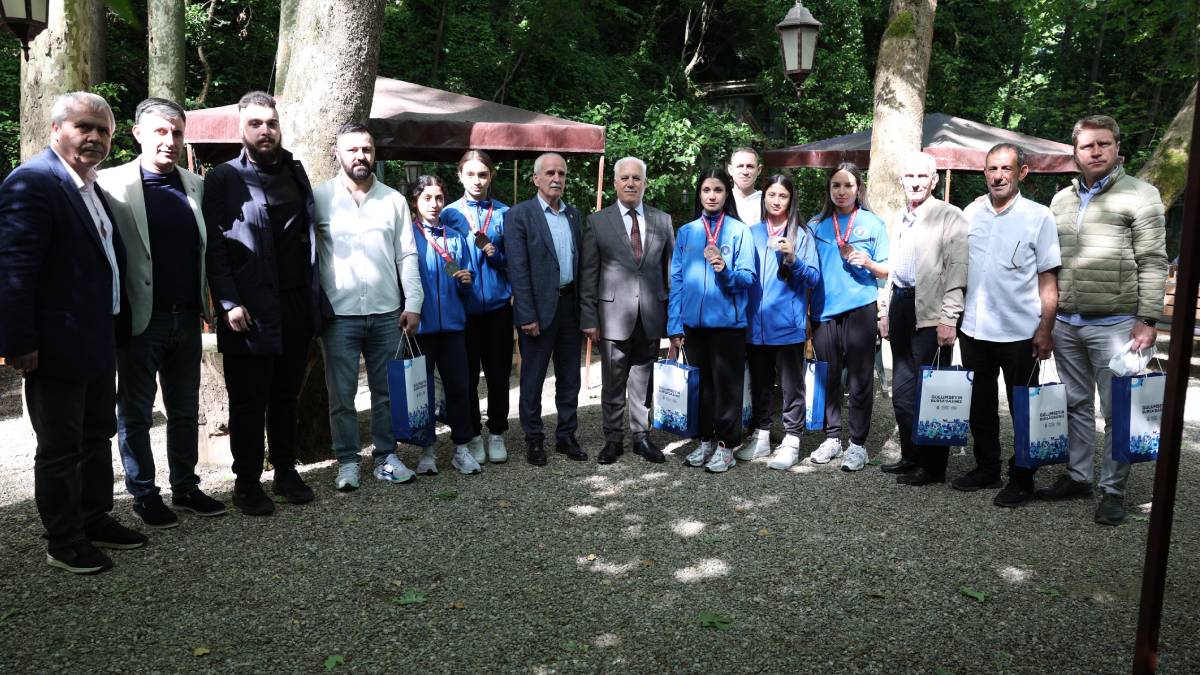 Başkan Bozbey, Bursa’nın gururu sporcularla buluştu