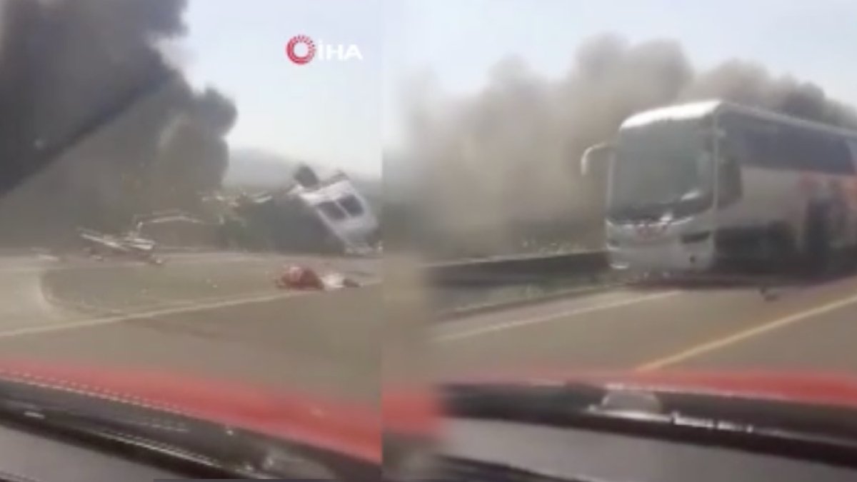 Beton mikseri, otobüs ve minibüs birbirine girdi: Meksika'daki feci kazada 21 ölü