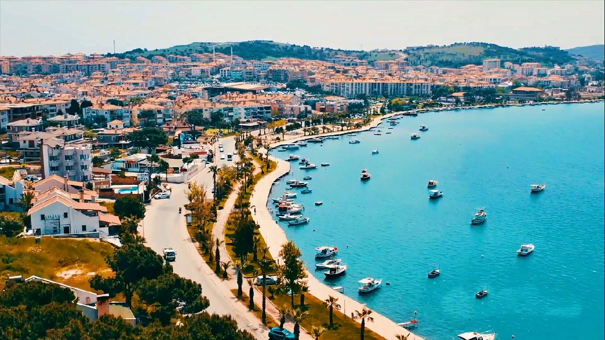 Ege’nin yeni gözdesi oldu! Ne Urla ne de Bodrum… Arabasına atlayan oraya koşuyor