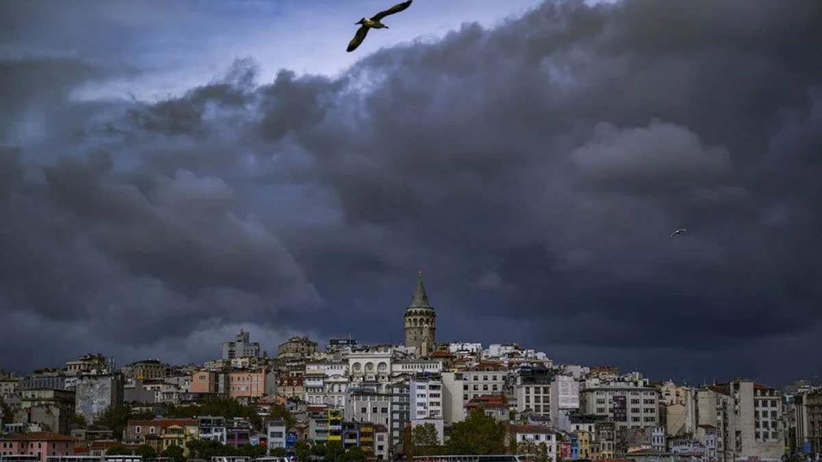 İstanbullulara hafta sonu için sağanak uyarısı
