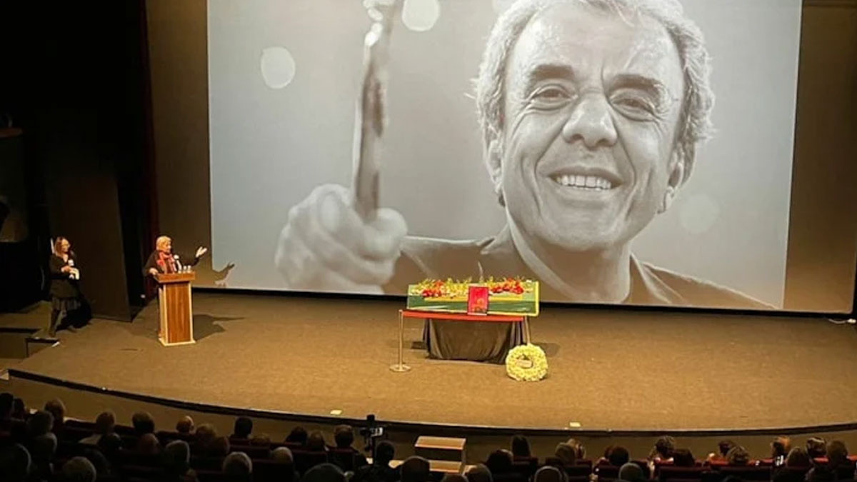 Usta yönetmen Ali Özgentürk son yolculuğuna uğurlandı