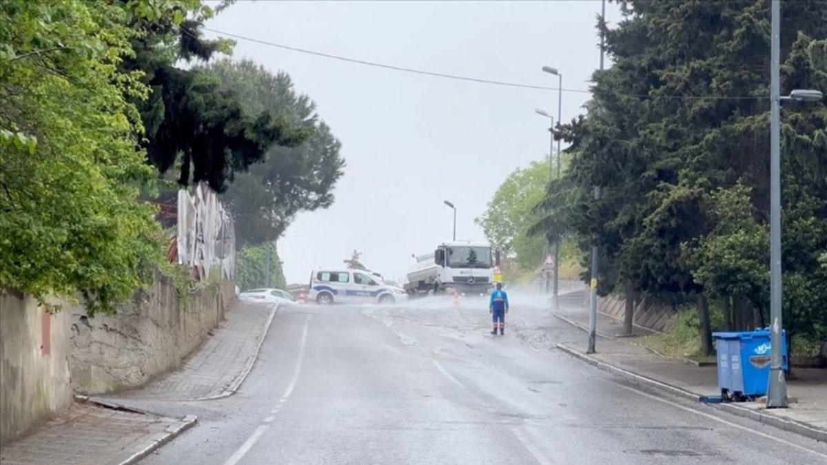 Üsküdar'da yola mazot döküldü: Çok sayıda araç birbirine girdi