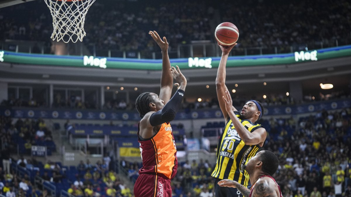 Fenerbahçe Beko, Galatasaray'ı farklı geçti: Sarı-lacivertliler normal sezonu lider tamamladı