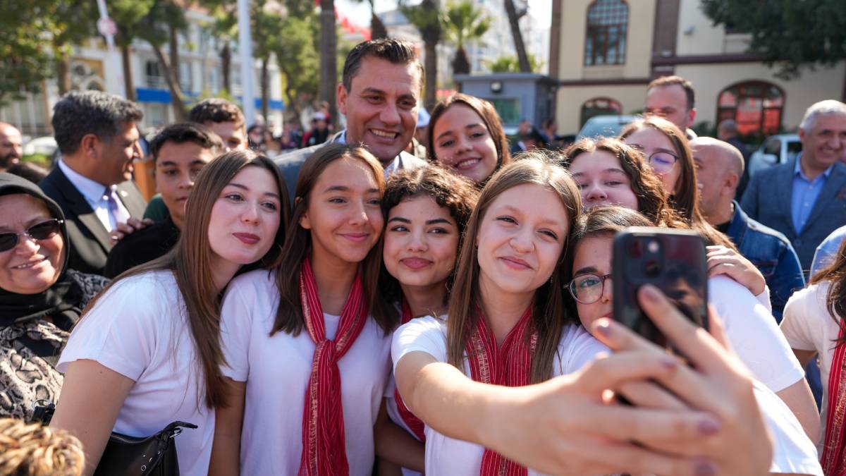 Başkan Ferdi Zeyrek’ten 19 Mayıs mesajı: “Atatürk’ün emaneti, gençlerle yükselir; umudu da değişimi de onlar büyütecek”