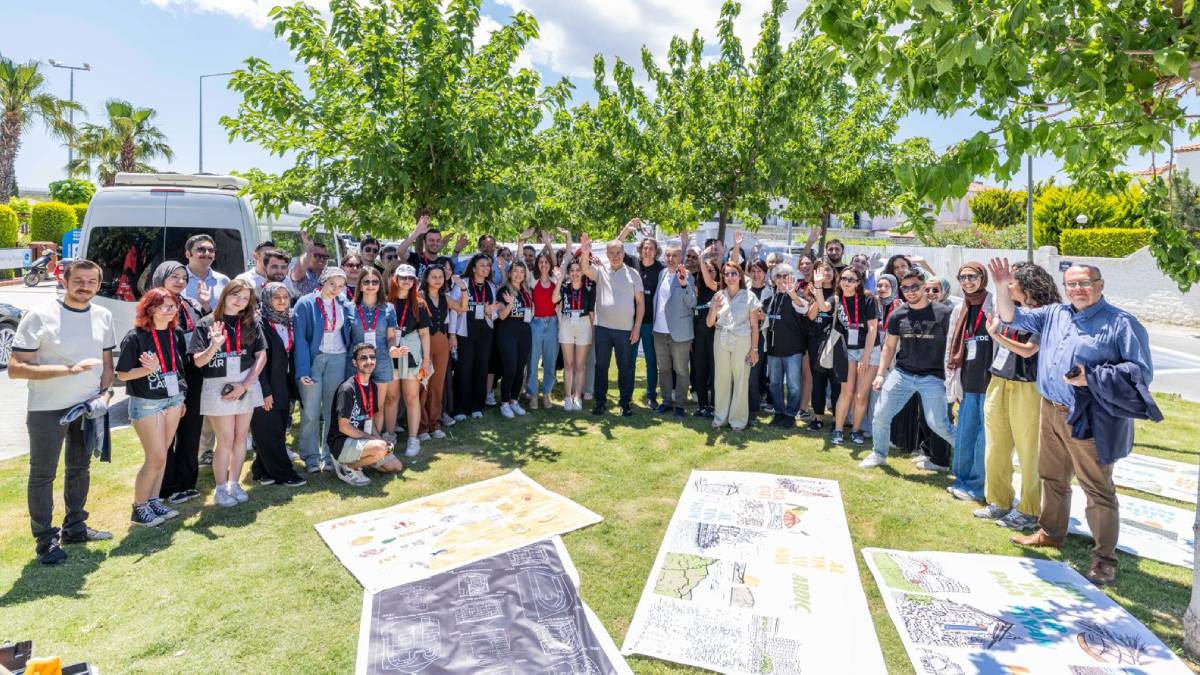 Genç tasarımcılar Nutuk’un ışığında İzmir’i güzelleştiriyor