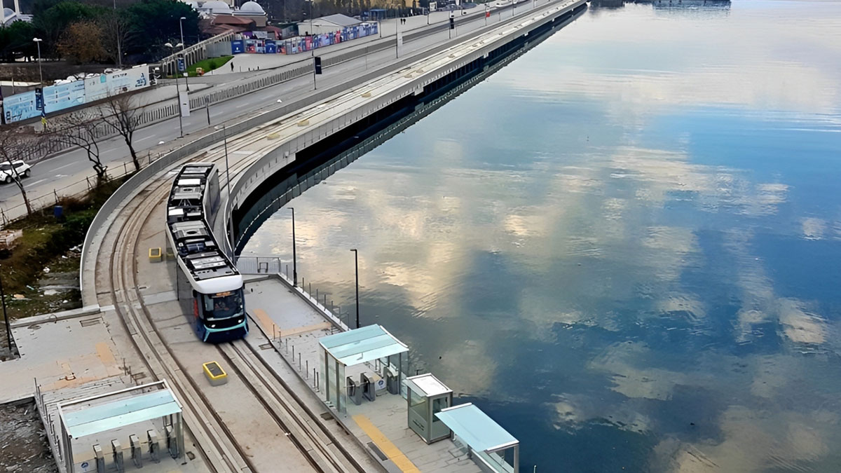 Beyşehir'e göl manzaralı tramvay müjdesi! Nüfusu hızla artan ilçe, raylı sisteme kavuşuyor