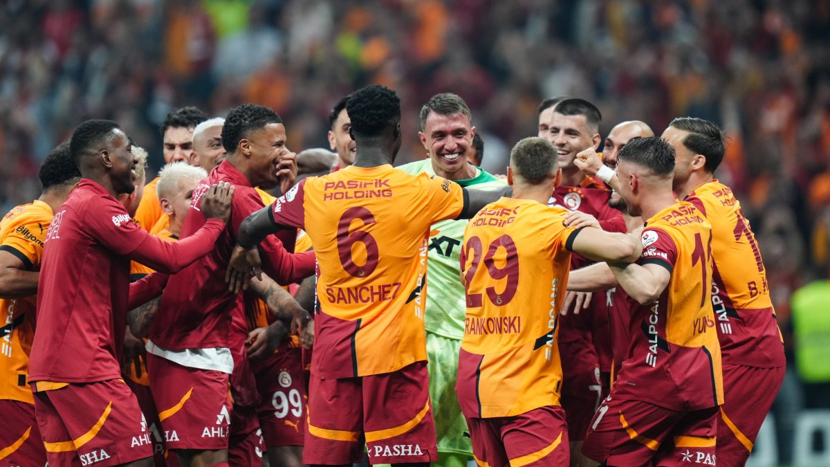 Galatasaray'ın şampiyonluğu Avrupa basınında: 5 yıldız manşetler