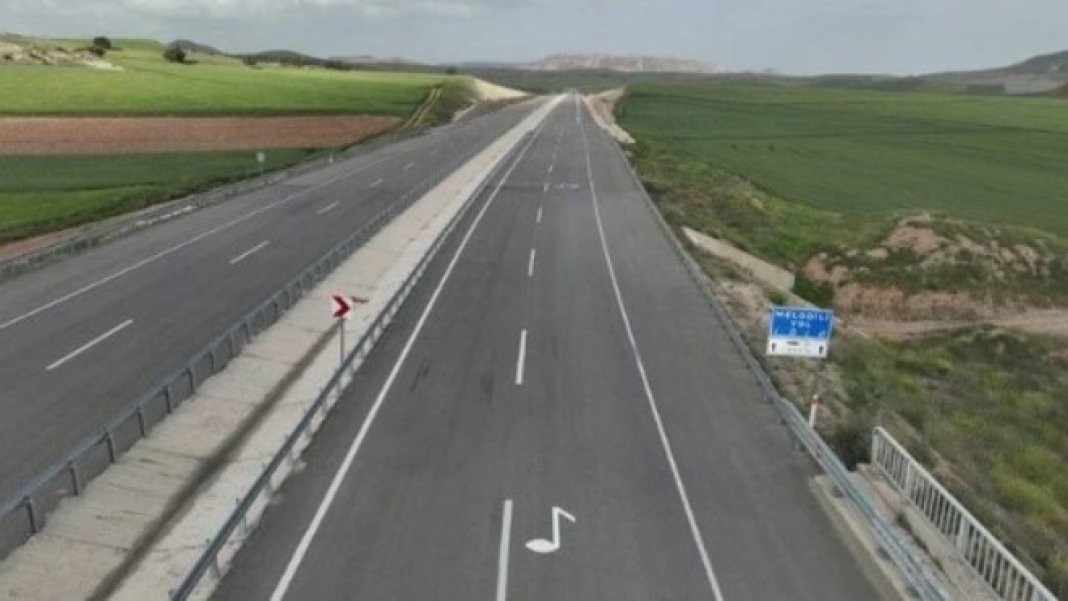 Ankaralı sürücüler dikkat! Türkiye'nin ilk "melodili yolu" açıldı: Sürücüler şaşkın, güvenlik zirvede!