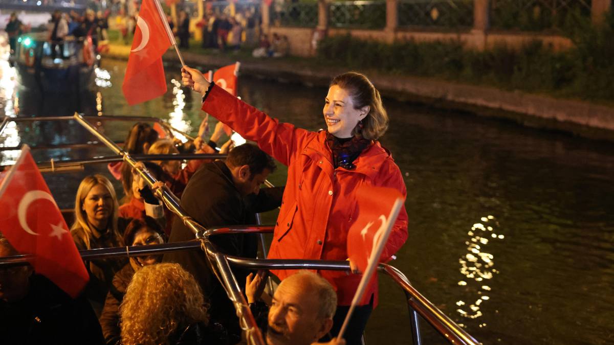 Porsuk Çayı’nda muhteşem Fener Alayı