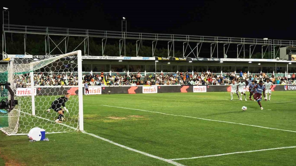 Trabzonspor, Süper Lig'de aylar sonra penaltı kazandı