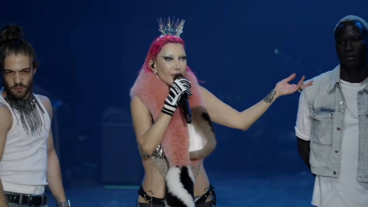 Hande Yener: Gücümüz, enerjimizle bu devri çok güzel devireceğiz