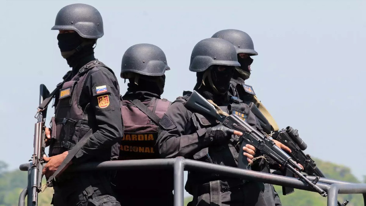 Venezuela, Kolombiya ile uçuşları durdurdu: Terör tehlikesi